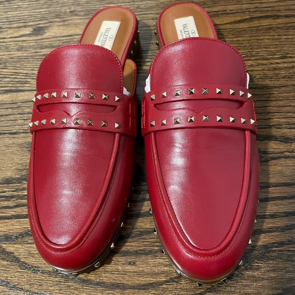 NWT and original box Valentino Garavani mules. Size: EU 39. - Picture 2 of 7